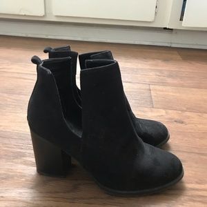 black booties